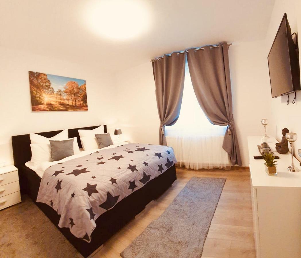 Apartament Comfort Primaverii Rîşnov Exterior foto